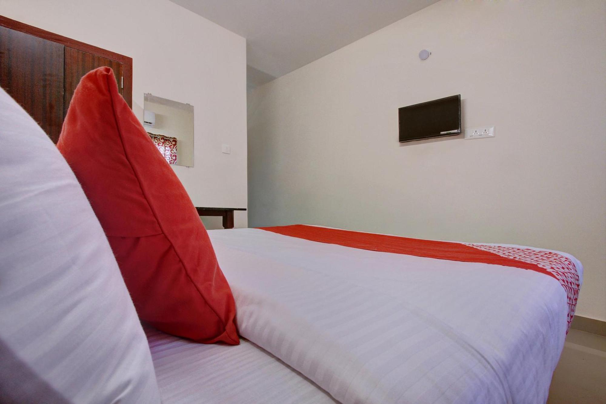 Hotel O Century Park Kāsaragod 外观 照片