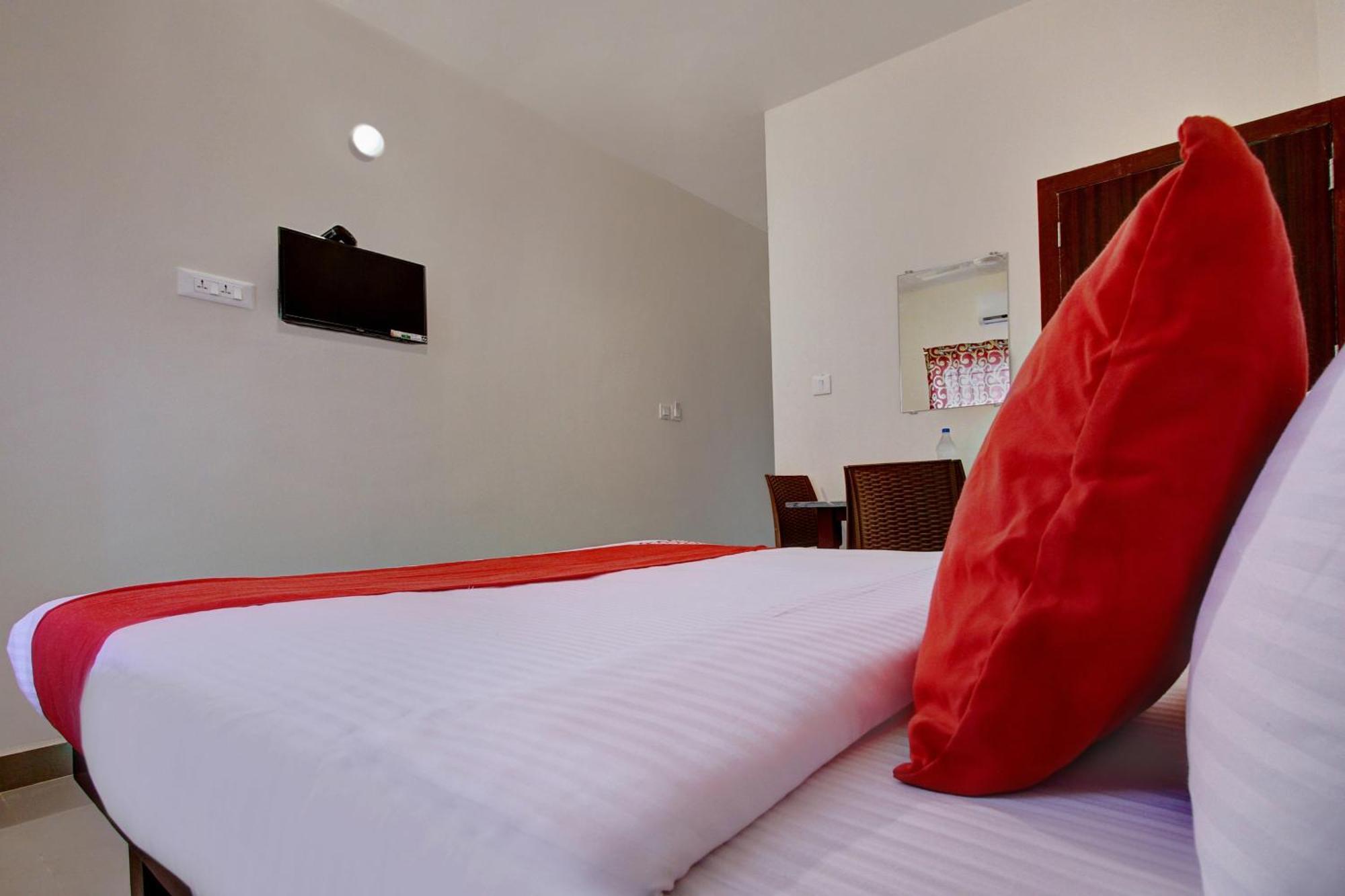 Hotel O Century Park Kāsaragod 外观 照片